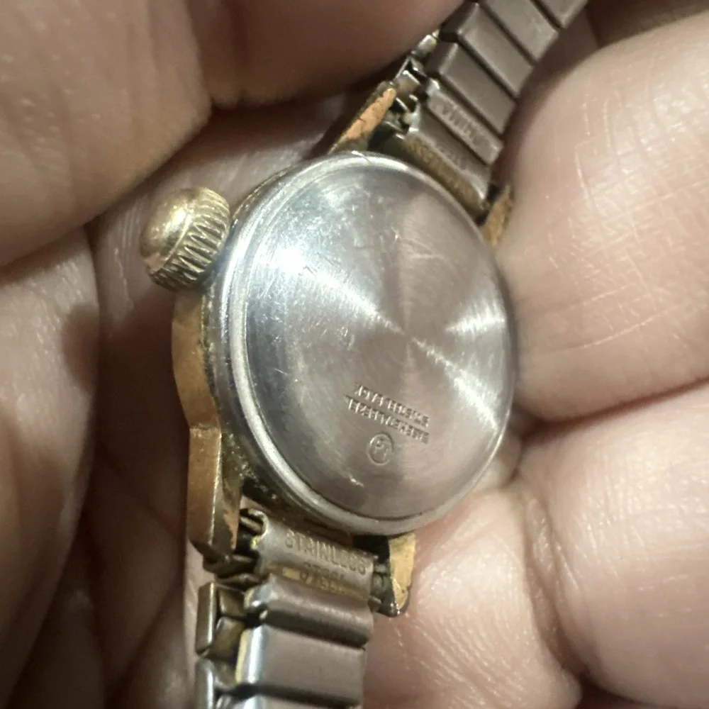 Working Vintage Helbros  Manual Wind Ladies Watch Gold Tone 21mm Fit 6.5